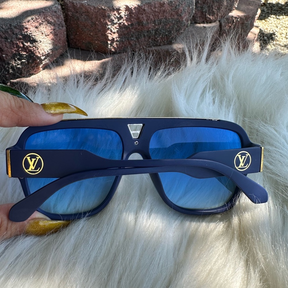 Big Sunglasses Bundle - image 3